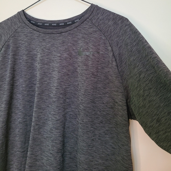 Nike - Grey 3/4 Dri-fit Training Top - Size  L - Picture 9 of 9